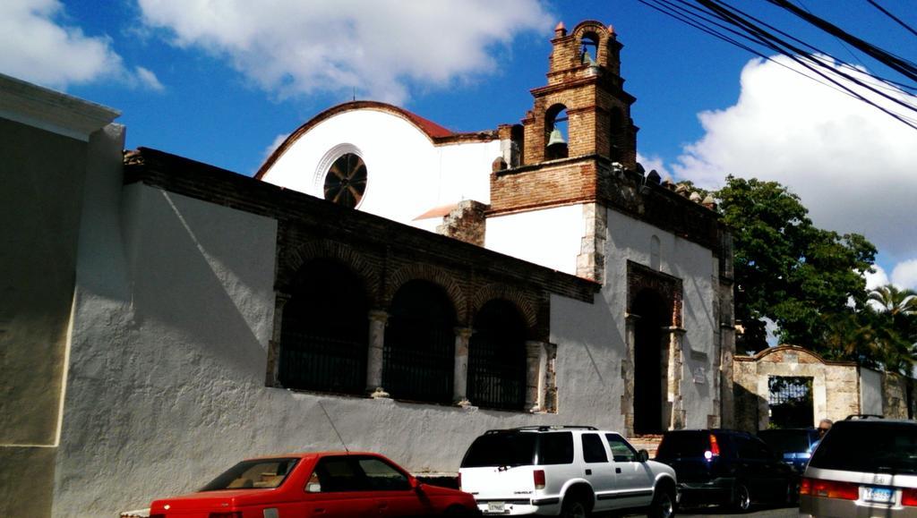 Aarony Hotel Santo Domingo Buitenkant foto