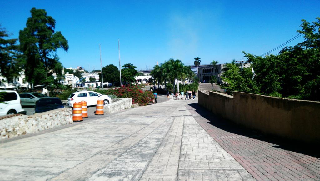 Aarony Hotel Santo Domingo Buitenkant foto